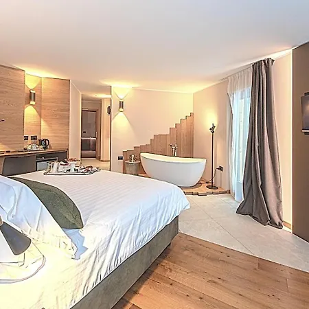Dv Boutique & 4*